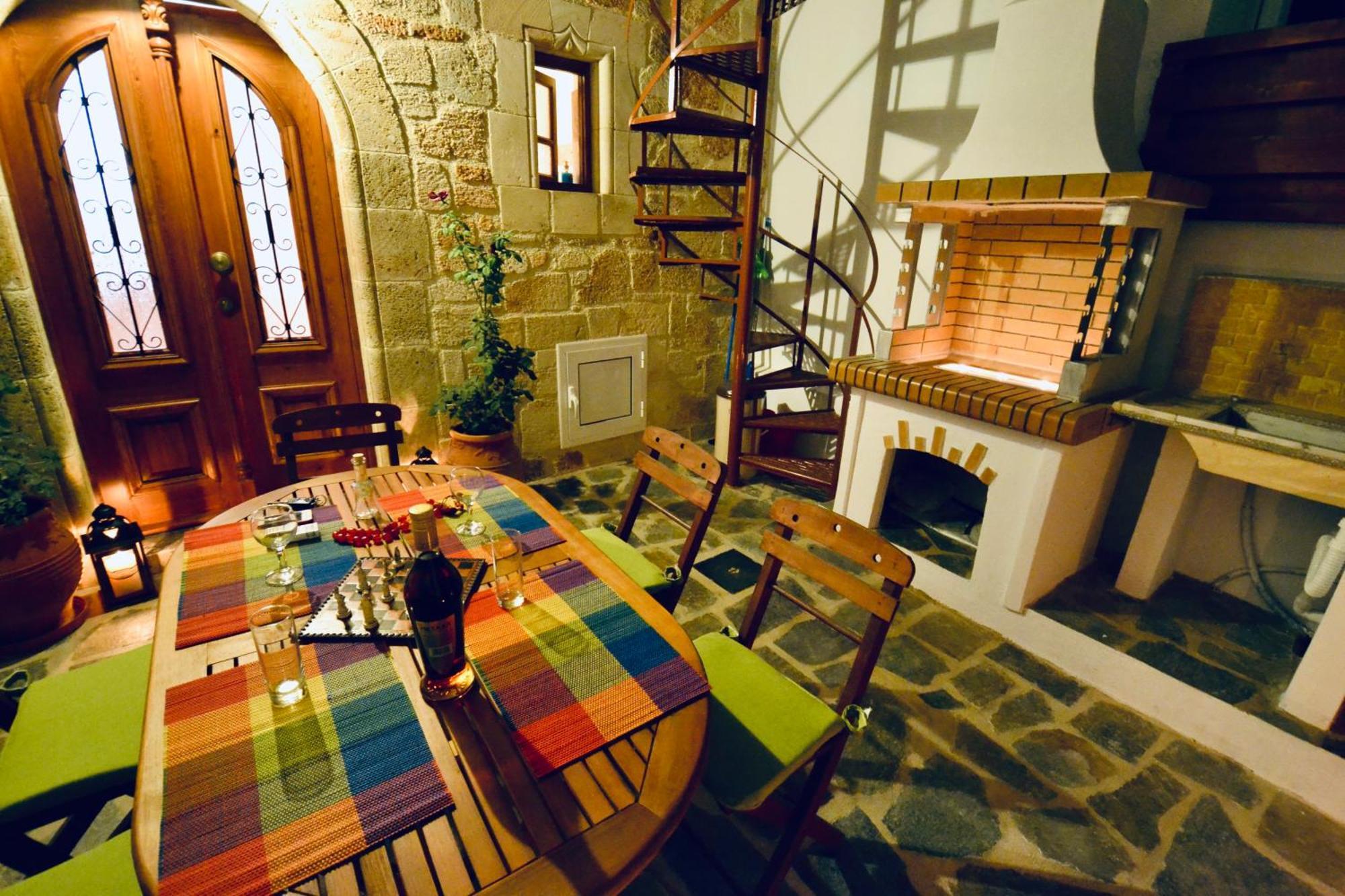 Villa Patitiri Traditional House With Hot Tub Арханґелос Екстер'єр фото